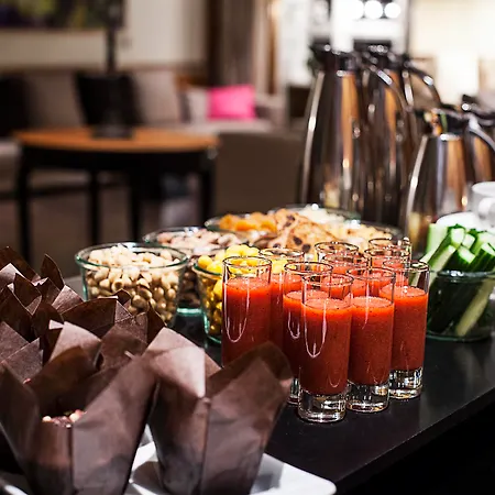 Szálloda First Grand 4*