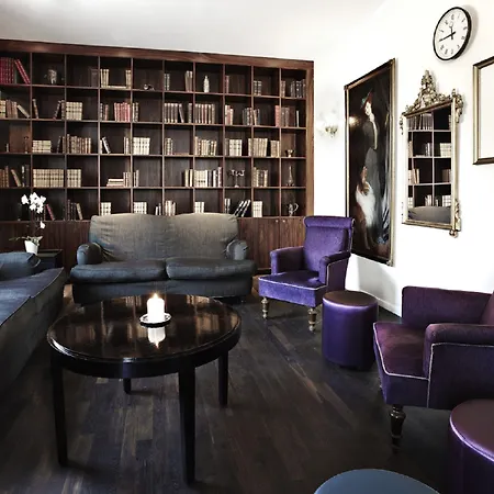 First Grand Hotell 4*