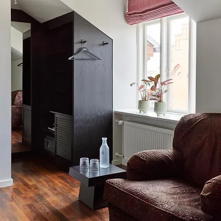 Szálloda First Grand