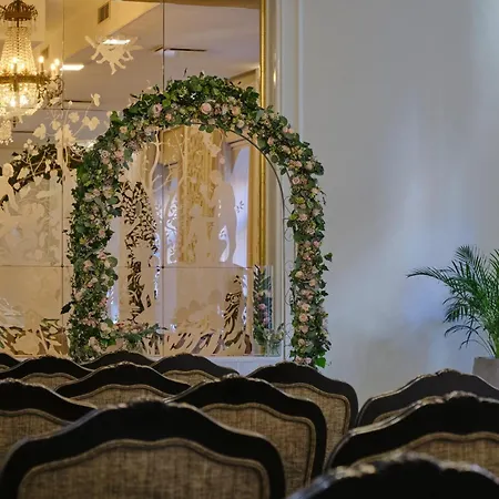 Hotel First Grand 4*