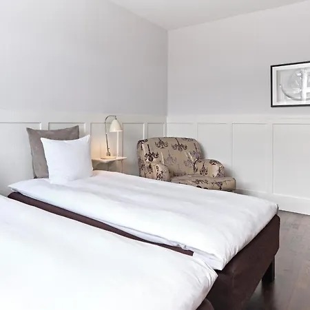 First Grand Hotell