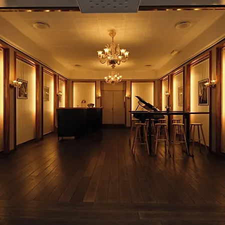 First Grand Hotell 4*