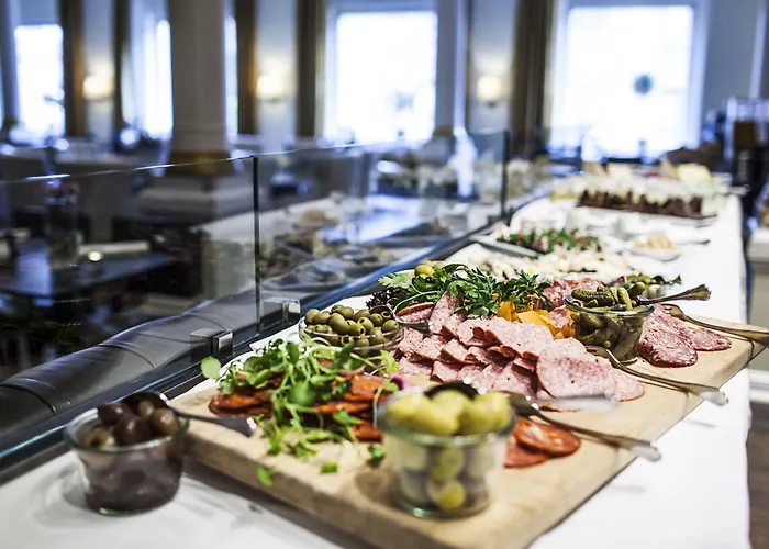 Hotel First Grand 4*